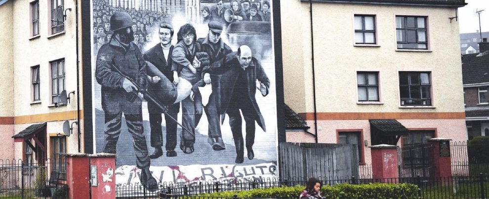 Il simbolo - A Derry, nel Nord Irlanda, un murales ricorda il Bloody Sunday del 1972 - Ansa New Ira, il capo di Saoradh: “La lotta armata è legittima”