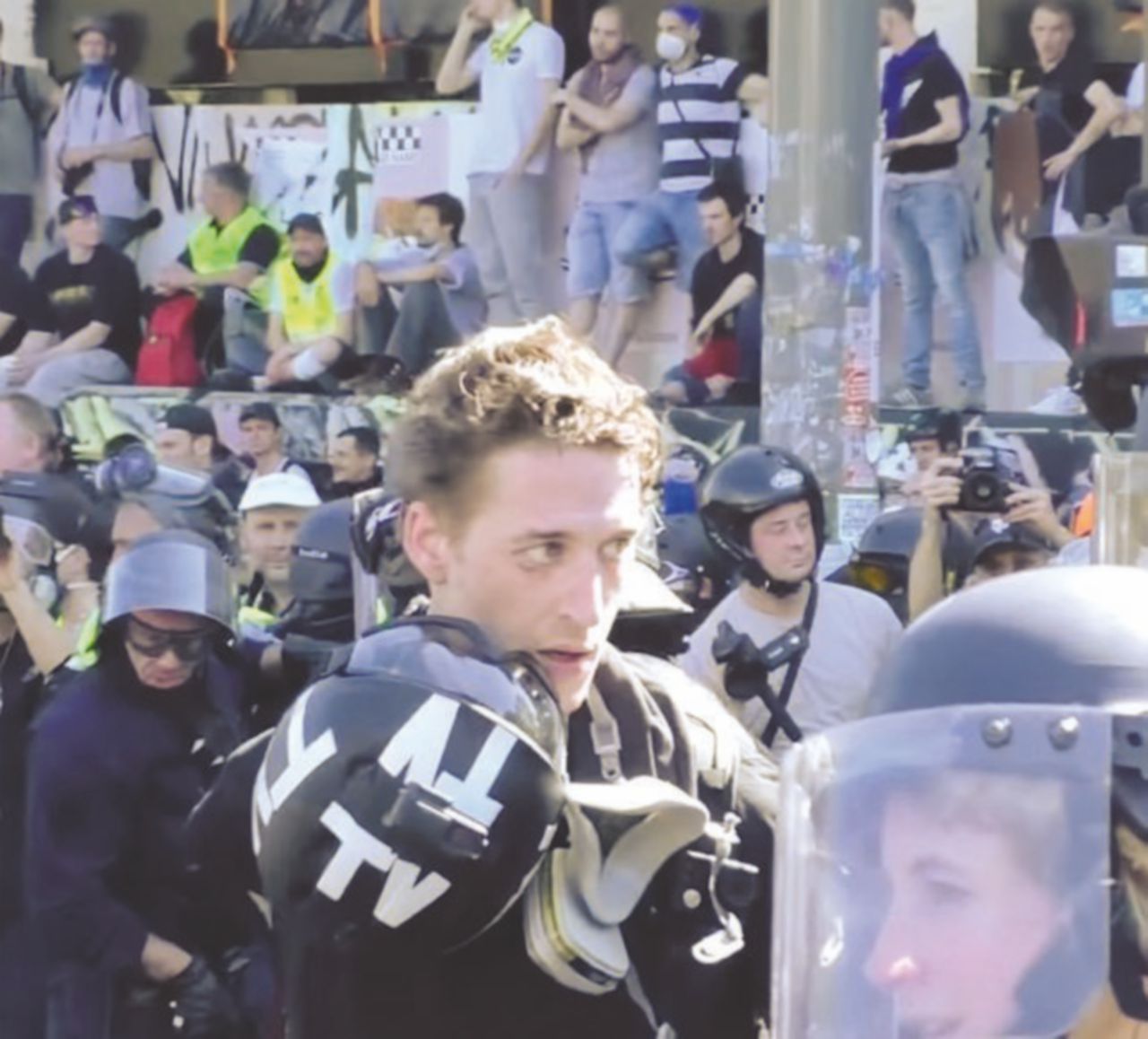Fermato - Gaspard Glanz durante l’ultimo corteo dei Gilet gialli Cortei vietati al fotoreporter schedato ‘S’