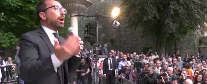 Copertina di Siri, Bonafede: “Sembra di tornare ai tempi di Berlusconi, se c’è la mafia di mezzo la politica deve rispondere subito”