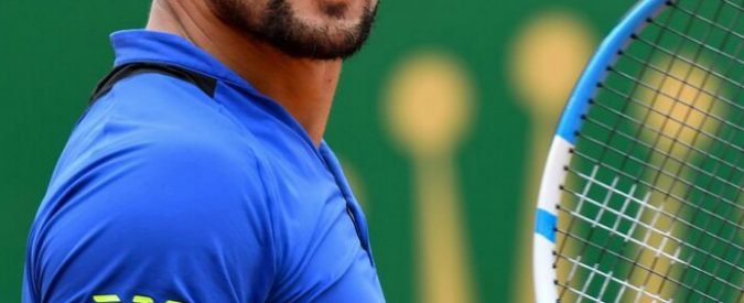 Fabio Fognini furioso dopo la sconfitta a Wimbledon: “Maledetti inglesi, scoppiasse una bomba qua”