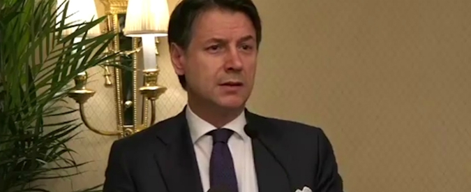 Copertina di Siri indagato, Conte: “C’è dimensione umana che non trascuro, ma prevarrà razionalità nella decisione di governo”
