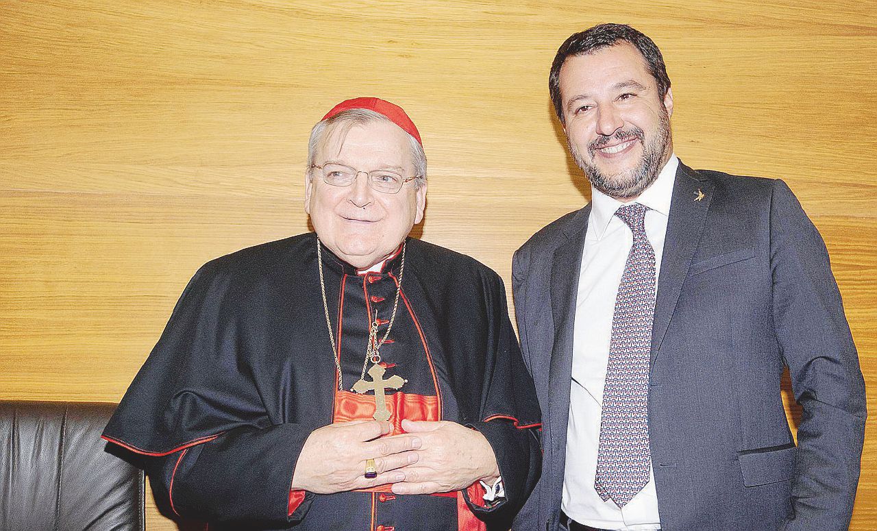 Copertina di Arata, Salvini e la passione comune per il cardinal Burke
