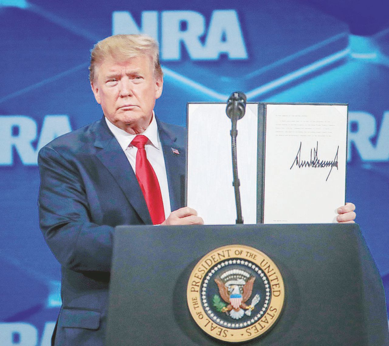 Trump e il trattato sulle armi: “Non vale più”. La lobby esulta