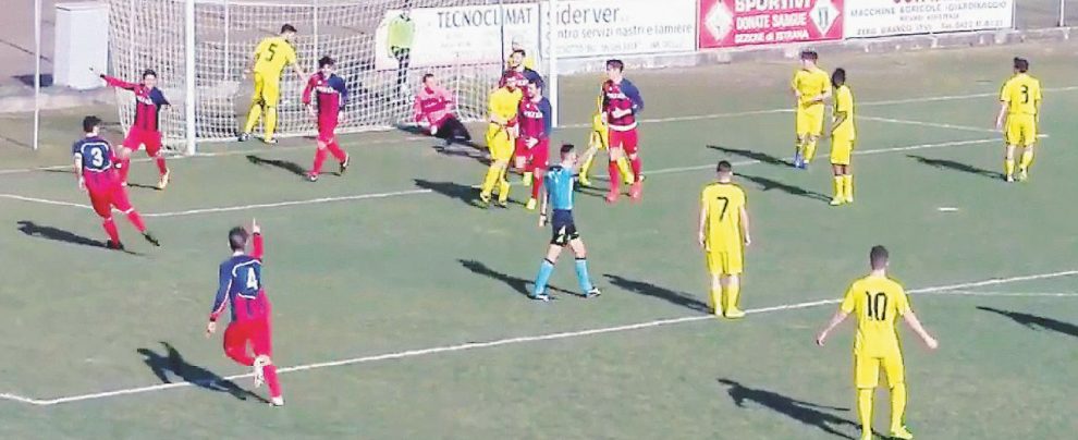 Domenica di ordinaria follia: quando il calcio è furti e botte Domenica di ordinaria follia: quando il calcio è furti e botte