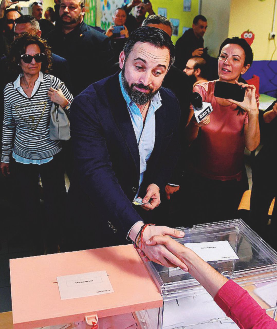 Sánchez argina l’ultra-destra ma si deve alleare coi separatisti