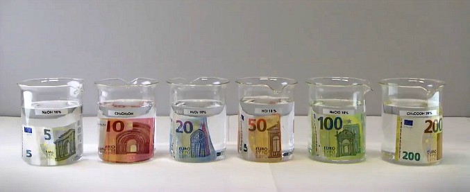 Copertina di Euro, la resistenza delle nuove banconote da 100 e 200: “Ecco cosa succede se le lasciate in lavatrice”