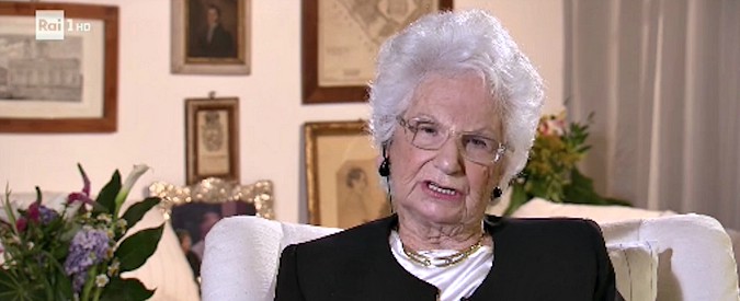 Copertina di Striscione ultras Lazio, Liliana Segre: “Ci sono leggi contro l’apologia del fascismo. Basta applicarle”