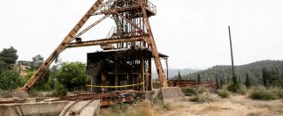 Copertina di Sudafrica, 1800 minatori intrappolati sottoterra per un guasto ad uno dei pozzi di risalita