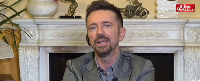 Copertina di Salvini, Scanzi: “Decide sgomberi a Roma ma non include stabile abusivamente occupato da Casapound”