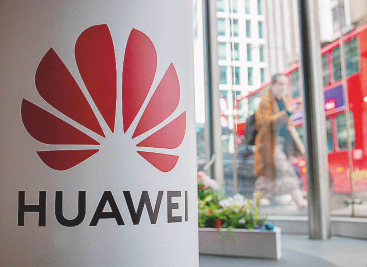 Copertina di Un altro colpo a Huawei: le accuse sulla “backdoor”