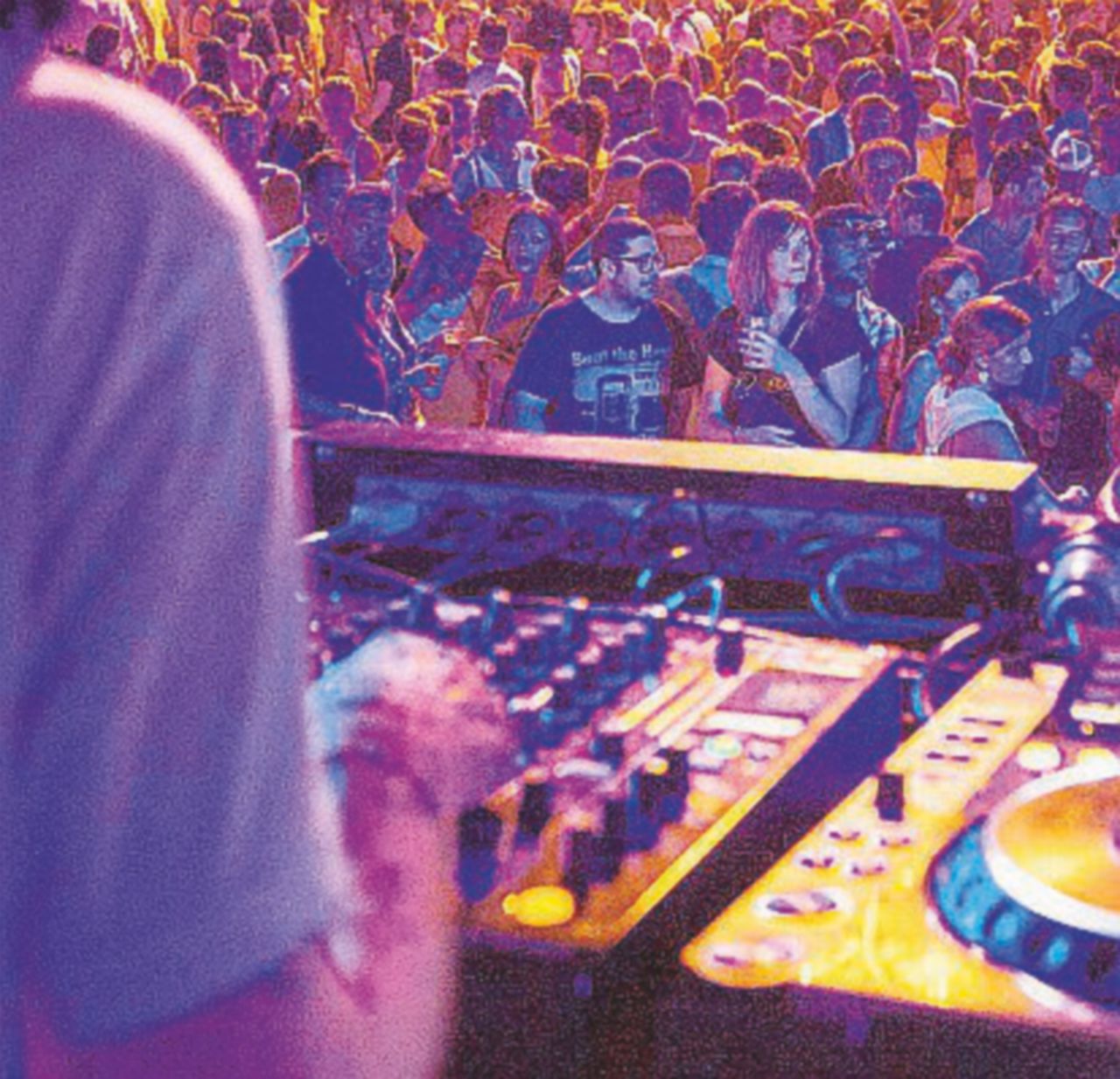 Calciatore dilettante tunisino lasciato fuori dalla discoteca: “È per gli abiti” “No è razzismo”