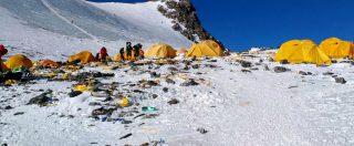 Copertina di Everest, tende, bombole ed escrementi: raccolte tre tonnellate di rifiuti
