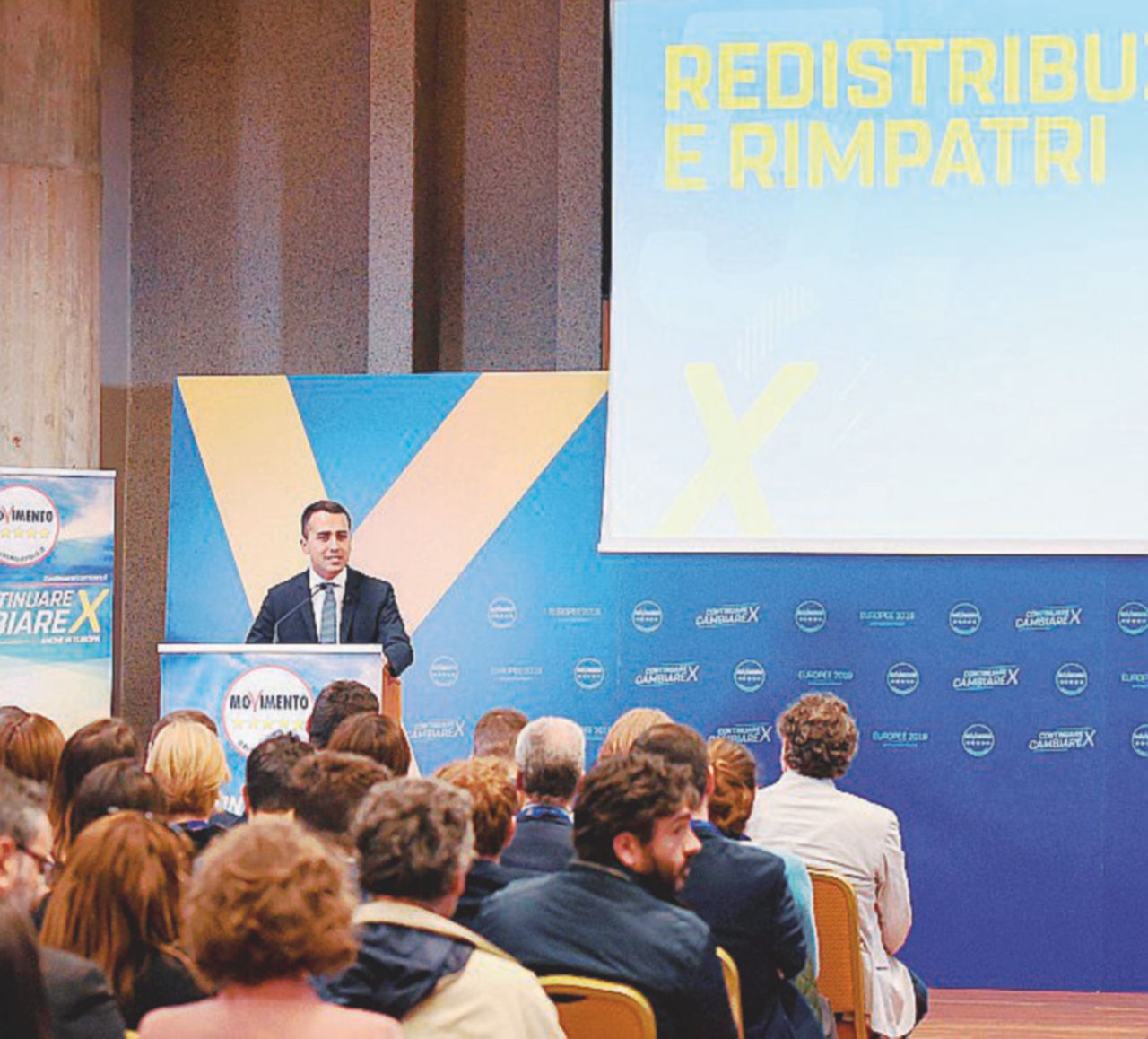 Lo strano caso del doppio programma del M5S