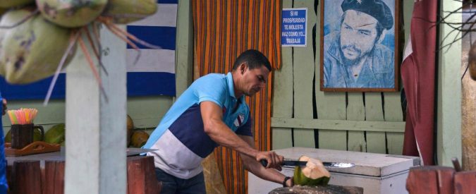 Cuba, dal sogno della super-vacca alla carne di struzzo. Tornano i tempi duri?