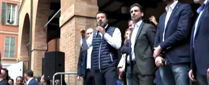 Migranti, Salvini: “Sentenza di Bologna vergognosa. Se giudice vuole aiutare gli immigrati si candidi con il Pd”