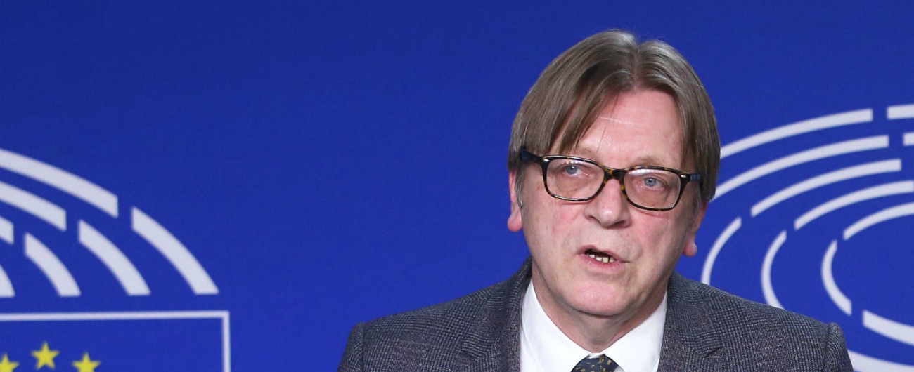 Elezioni europee, Verhofstadt annuncia lo scioglimento dell’Alde: “Nascerà un nuovo gruppo pro-Ue con Macron”