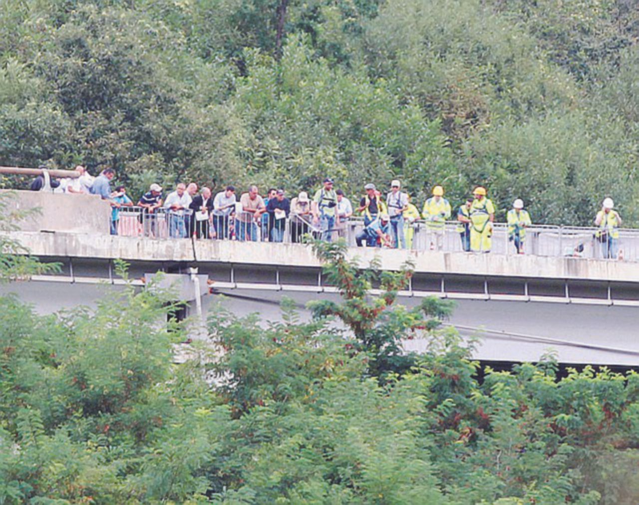 Copertina di Avellino, i pm sequestrano barriere insicure