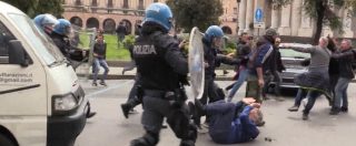 Copertina di Genova, tensioni alla commemorazione di Ugo Venturini. Polizia carica manifestanti antifascisti