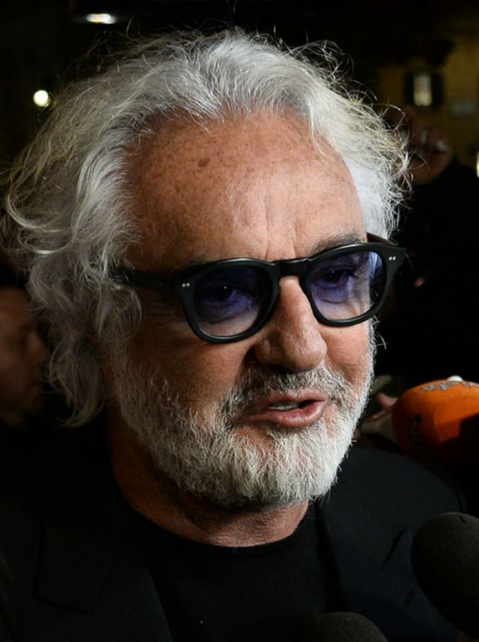 Copertina di Flavio Briatore: “Italia paese comunista che vorrebbe tutti sfigati. Il reddito di cittadinanza? Una cazzata”