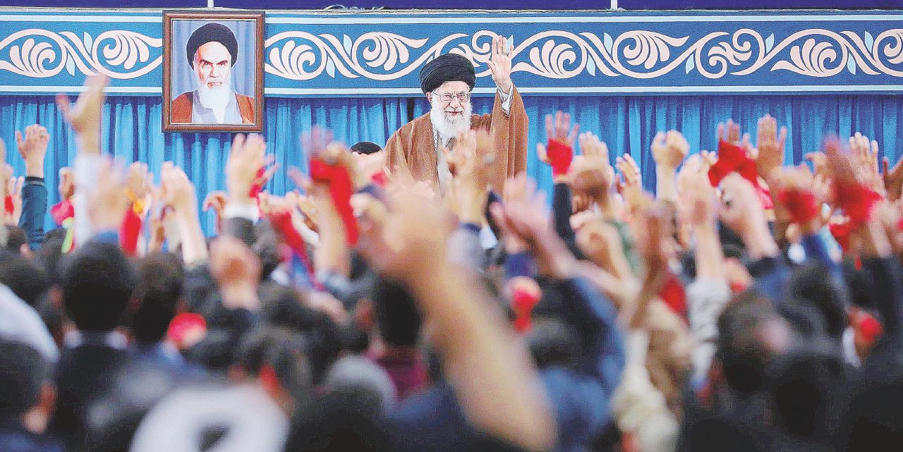 L’embargo di Trump rafforza i radicali e strangola l’Iran