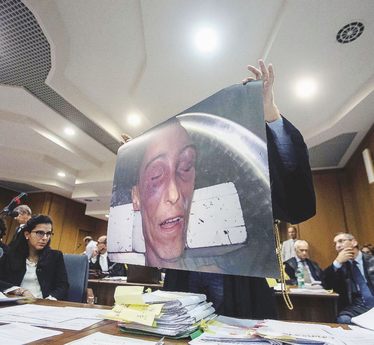 Copertina di Cucchi, il processo ai medici azzerato dalla prescrizione