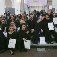 Andrea Bianconi e le attrici detenute della compagnia teatrale Cetec di Donatella Massimilla e Gilberta Crispino