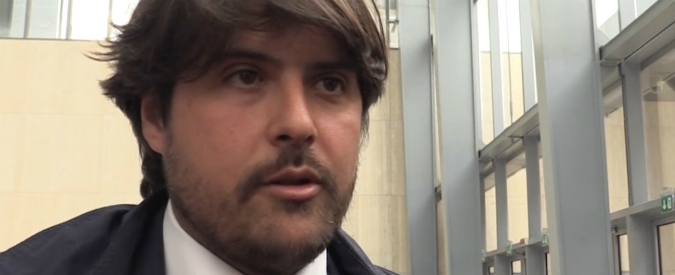 Copertina di Fontana indagato, Buffagni (M5s): “In Lombardia fatti gravi, noi dobbiamo garantire serietà della politica”