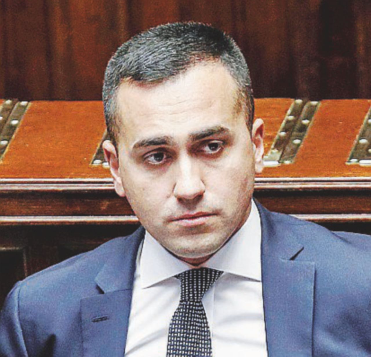 Di Maio contro la Raggi: “Prima i romani dei rom”