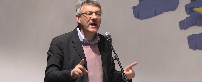 Copertina di Landini: “Salvini? Deve difenderci lui dai fascisti. Il governo dovrebbe fare come la Raggi a Casal Bruciato”