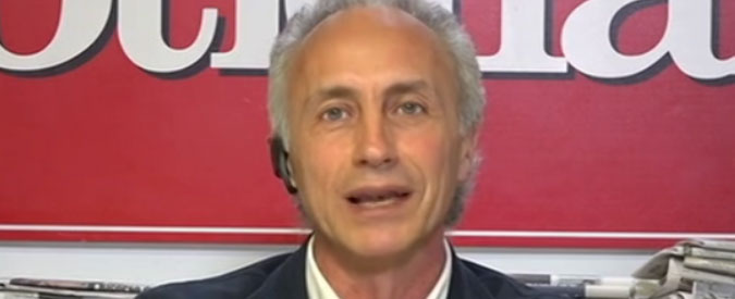 Copertina di Casal Bruciato, Travaglio: “Quei fascisti andavano dispersi o arrestati, lo Stato non si è visto. Raggi? Coraggiosa”