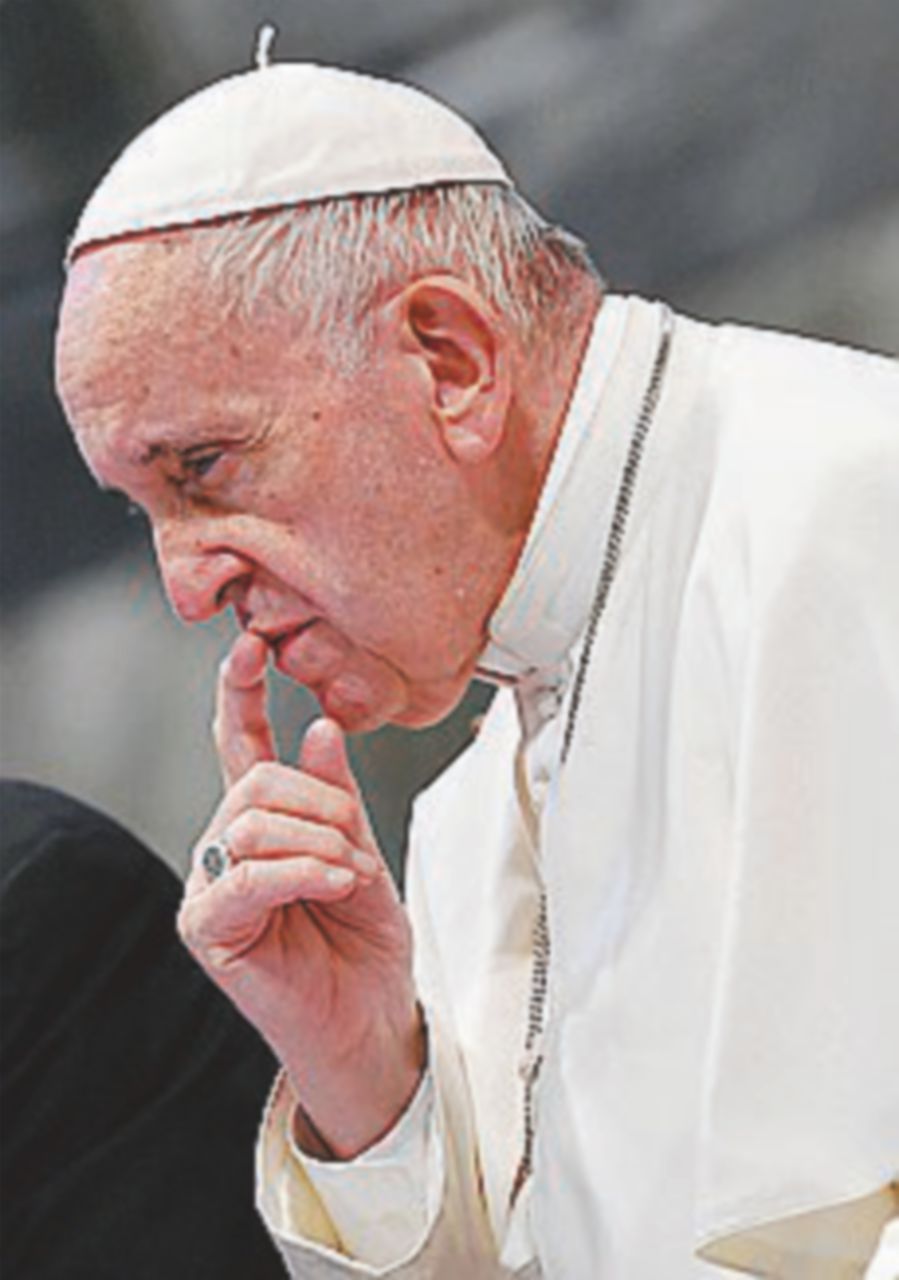 Copertina di Pedofilia, il Papa: “Vergogna per noi, ora la Chiesa si muove”