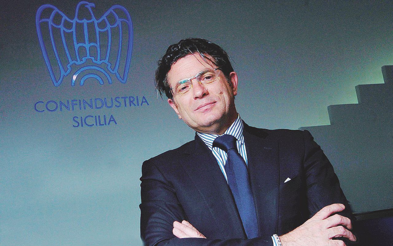 Antonello Montante quando guidava l’associazione degli industriali siciliani - Ansa “Creò un sistema illecito”. Montante prende 14 anni
