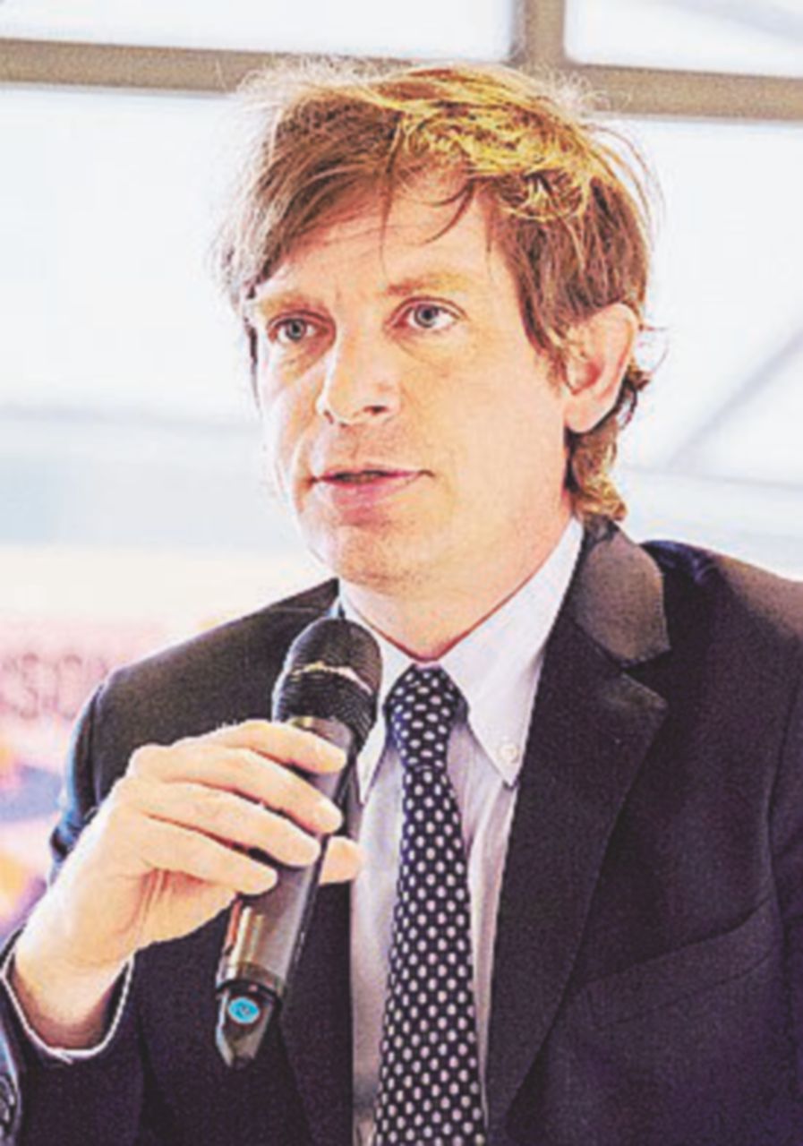 “Verdi, due candidati di destra”. E Civati sospende la campagna