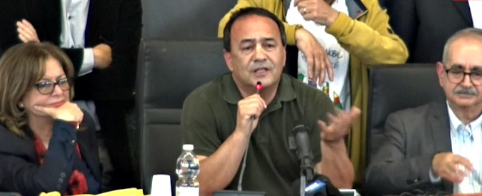 Copertina di Lucano, l’intervento alla Sapienza: “M5s? Funzionali a quello che stiamo vivendo. Io ancora in confino, come nel fascismo”