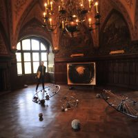 La mostra di artisti contemporanei nel castello di Gaasbeek