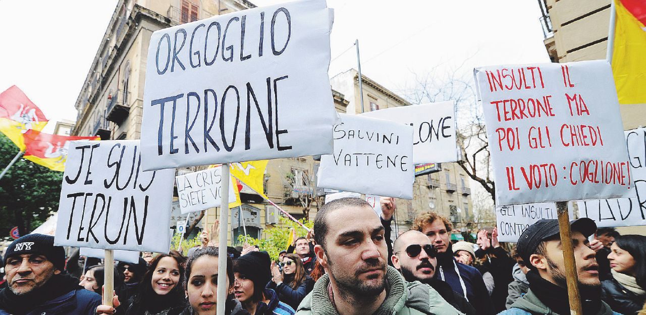 Salvini diserta il comizio (e un’altra contestazione)