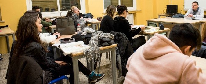 La scuola italiana è vittima di tagli, disastri e panzane: una malata cronica