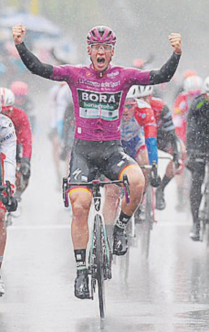 - Pascal Ackermann - LaPresse Dumoulin si ritira, Ackermann vince (anche) la quinta tappa
