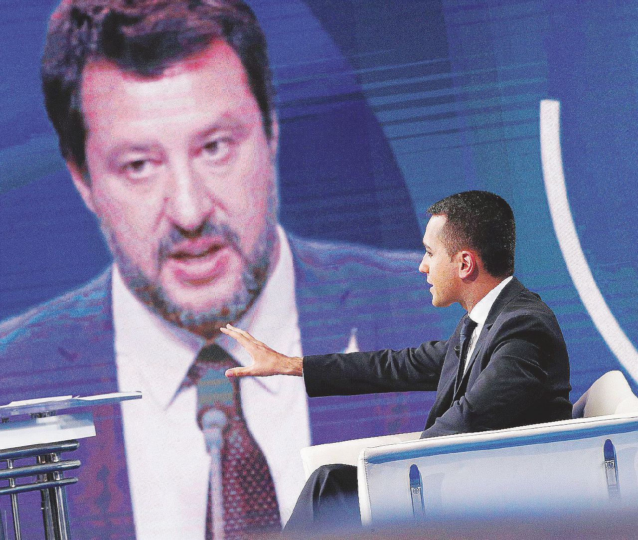 La (finta) guerra gialloverde annoia, meglio Magalli-Volpe