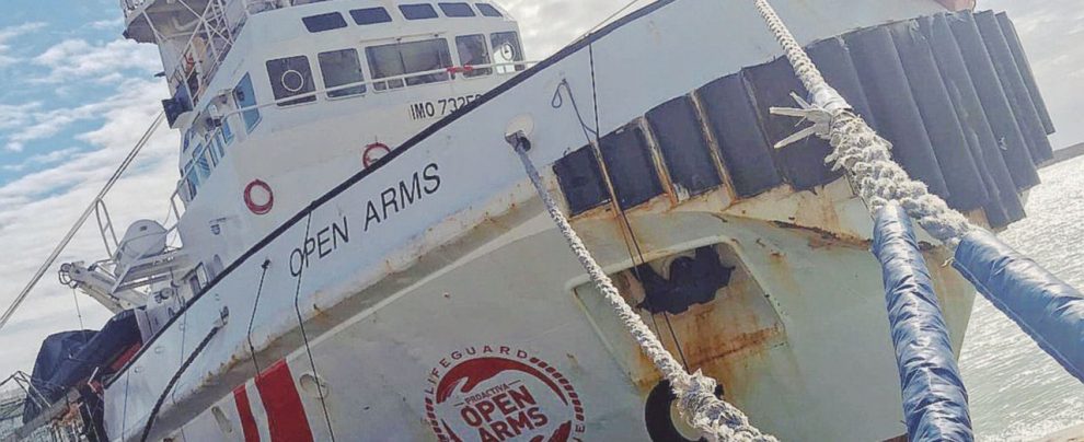 La nave - L’imbarcazione della Ong ProActiva arrivata a marzo 2018 a Pozzallo - Ansa OpenArms, caso archiviato. Nessuna prova sugli scafisti