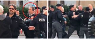 Copertina di Ravenna, tensione al comizio di Forza Nuova: Roberto Fiore tenta di forzare il cordone di polizia