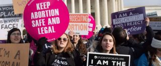 Copertina di Aborto vietato, la governatrice dell’Alabama ha ratificato la legge. Gli attivisti inizieranno la battaglia legale
