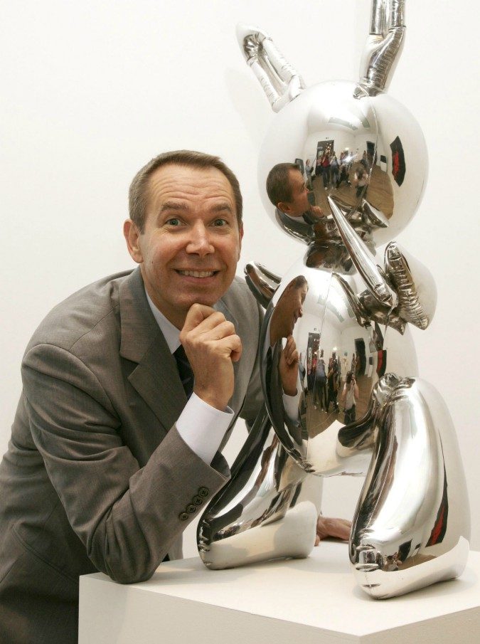 Jeff Koons, il suo coniglio gonfiabile in acciaio venduto all’asta per 91 milioni di dollari: record per un artista vivente