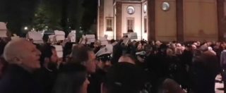Legnano, un mese fa i cittadini in municipio chiedevano le dimissioni del sindaco Fratus e della sua giunta
