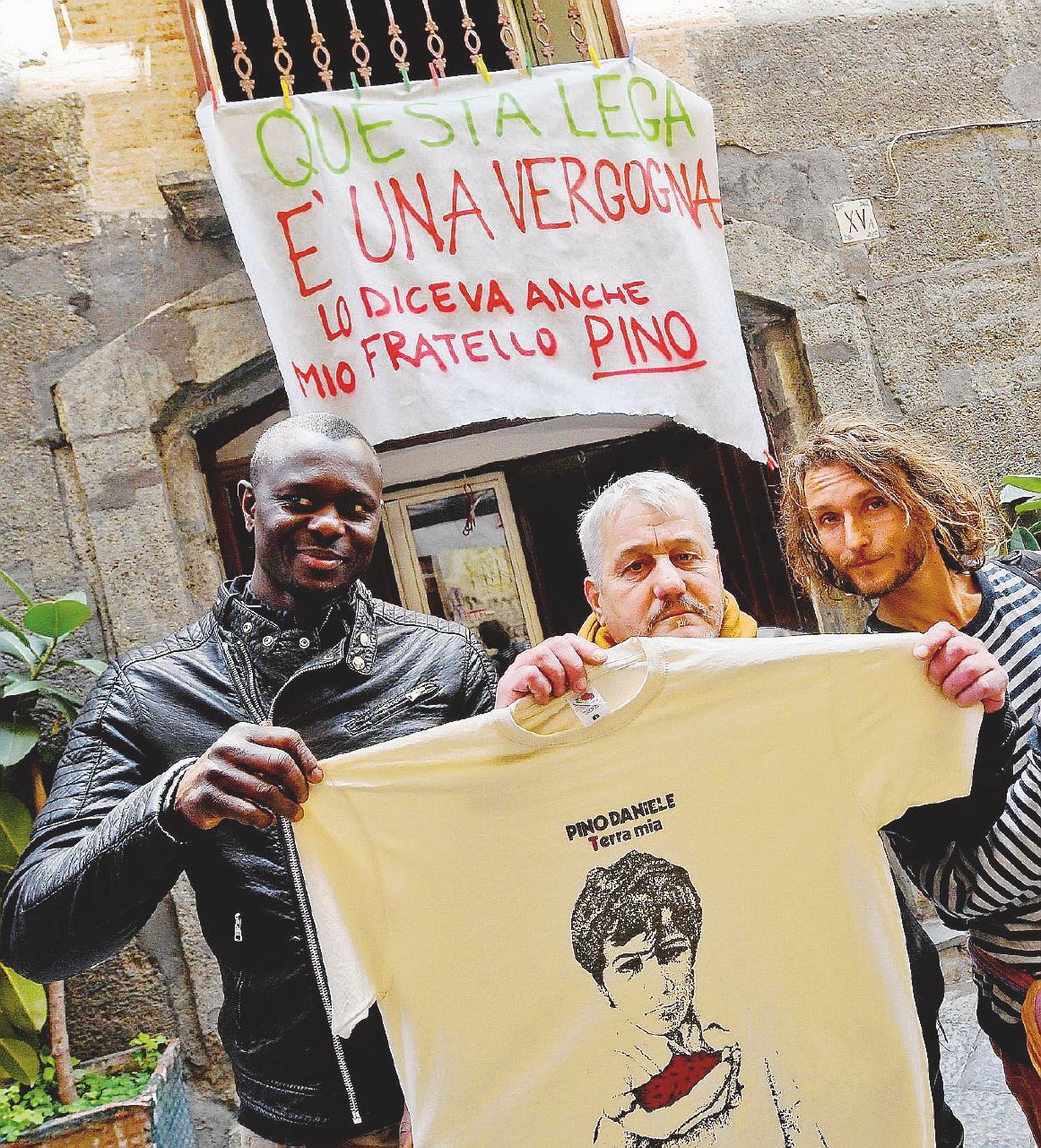 Copertina di Violenze a Casal Bruciato, il ministro scorda i “neri”