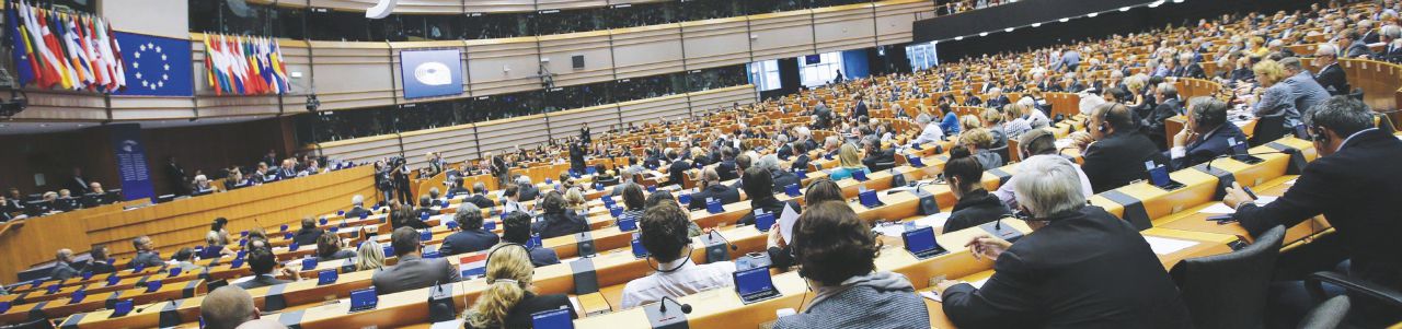 Fake news, così Facebook ha ricattato i commissari Ue