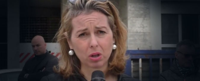 Copertina di Sanità, ministro Grillo: “De Luca? Passa tutto il tempo a dirmi insulti sessisti ma lo ignoro. Gli preferisco Crozza”