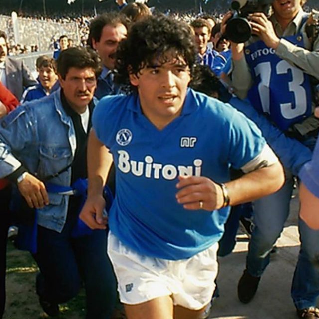 Diego Maradona, nel docufilm del premio Oscar Asif Kapadia il doppio volto di un semidio onnipotente e ragazzo fragile
