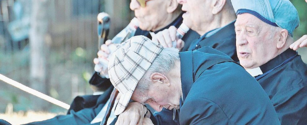 Piero Angela: “Il calo demografico ci condanna a una società fatta di soli vecchi” Piero Angela: “Il calo demografico ci condanna a una società fatta di soli vecchi”