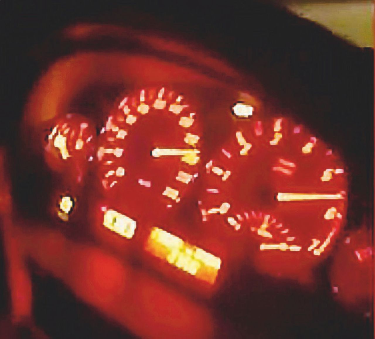 Diretta social mentre corrono in auto: 2 morti